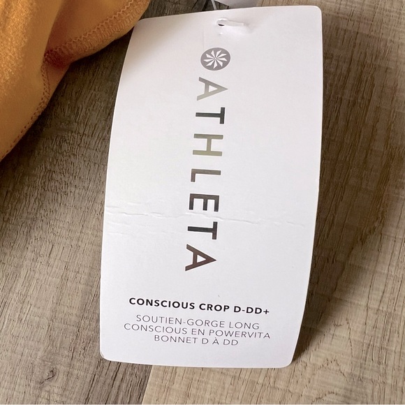 NWT- Athleta Conscious Crop - Picture 3 of 4